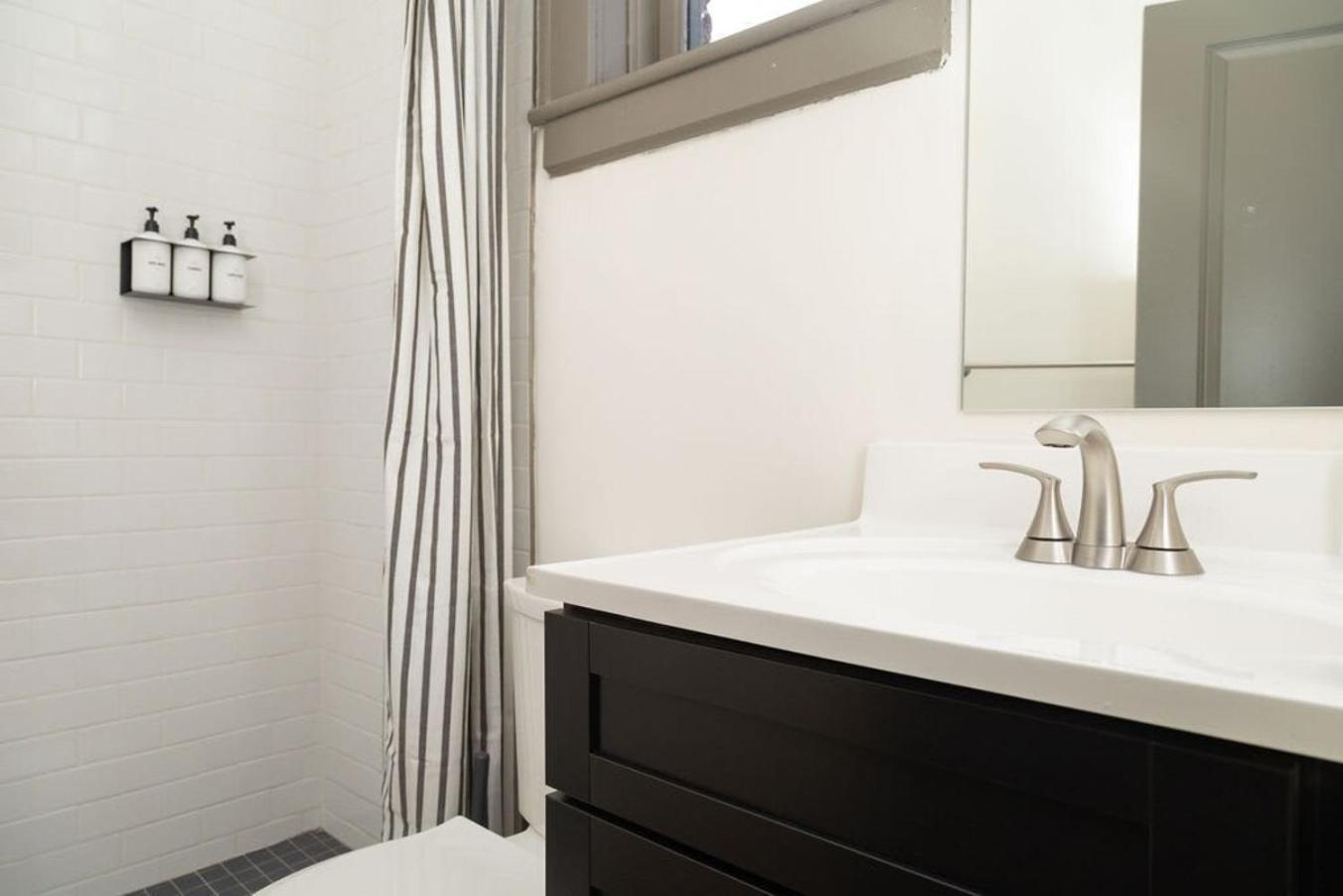 Appartement Luxury Multi-Unit Historic Building Near Downtown à Roanoke Extérieur photo